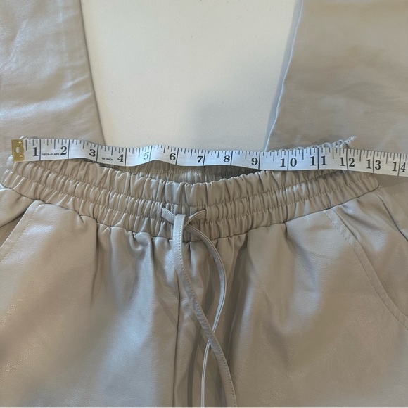 Lane 201 Women’s Cream Leather Joggers - Picture 13 of 14